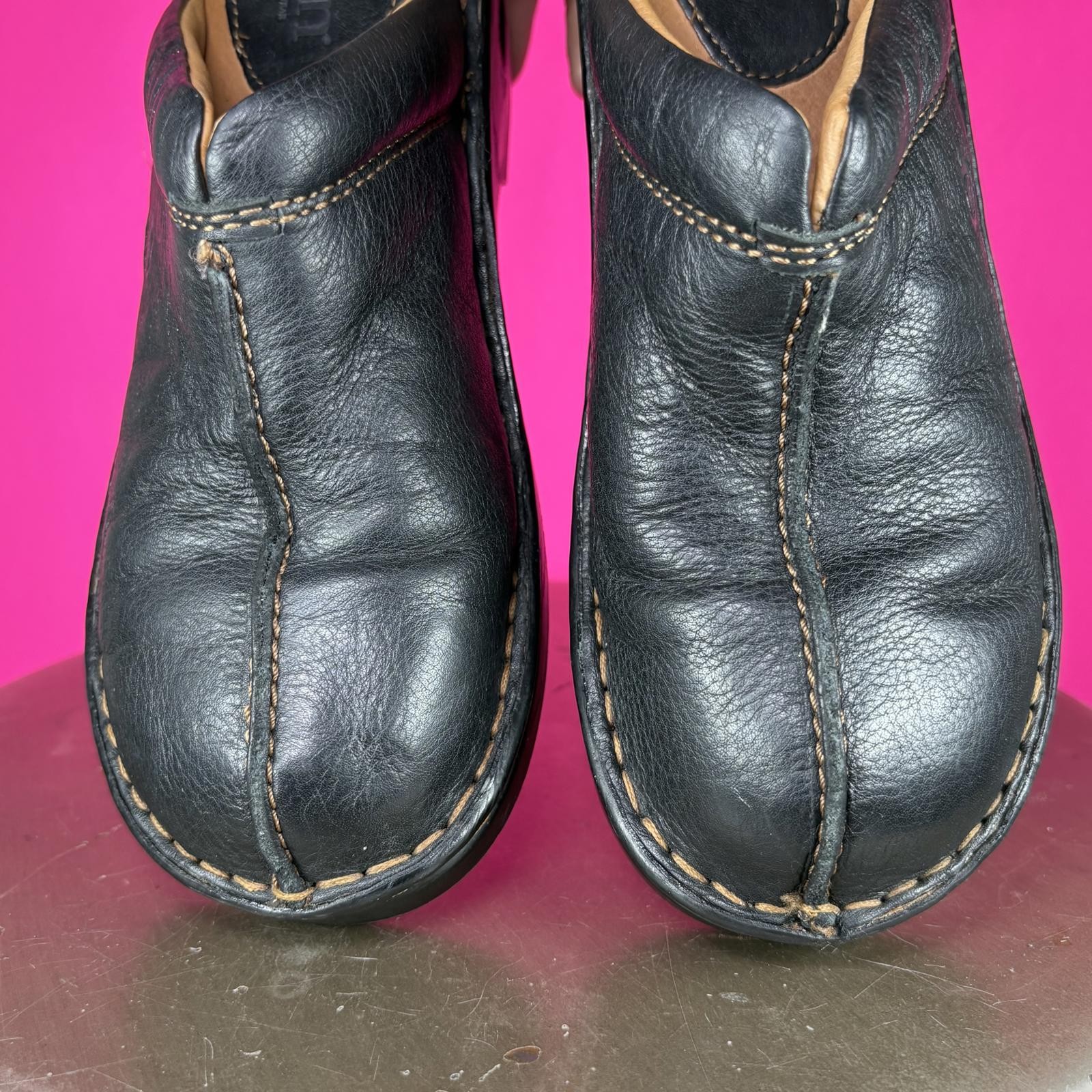 Born Black Pebbled Leather Mule Clog US 6 EU 36-37 (23cm)