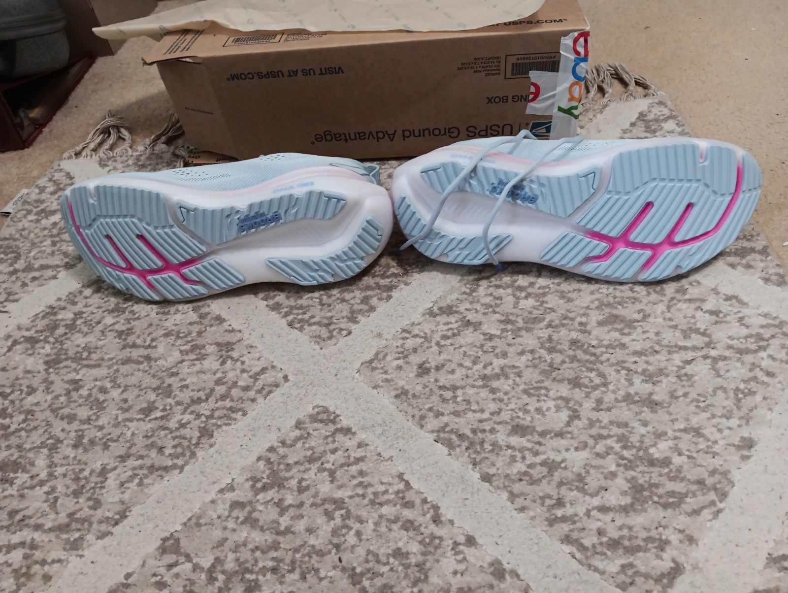Brooks Womens GLYCERIN 23 Skyway Blazing Bell Pink Size 11B Medium 1204651b475