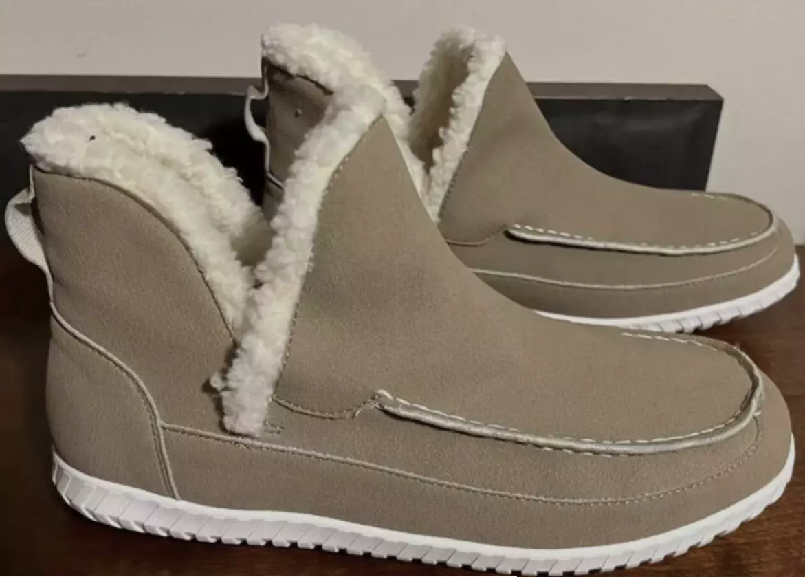 Journee Collection Capreece Tru Comfort Foam Womans Slipper Boots – Size 8.5