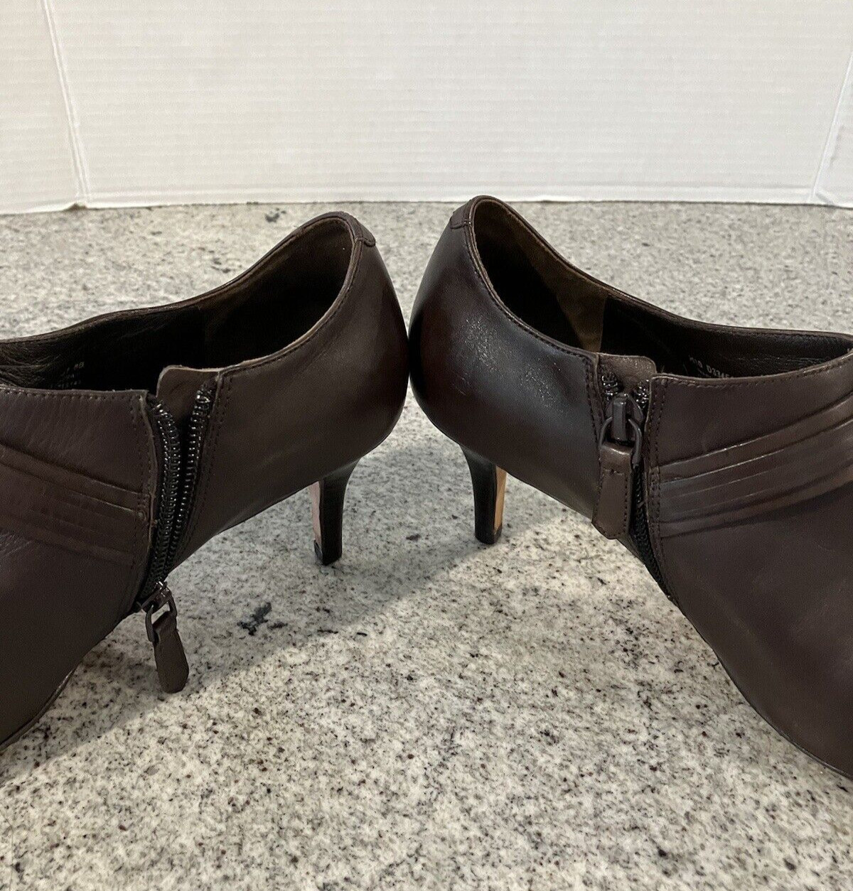 Cole Haan Women’s AIR Shootie/Bootie Pump Size 8B Brown Leather 2.5″ High Heel