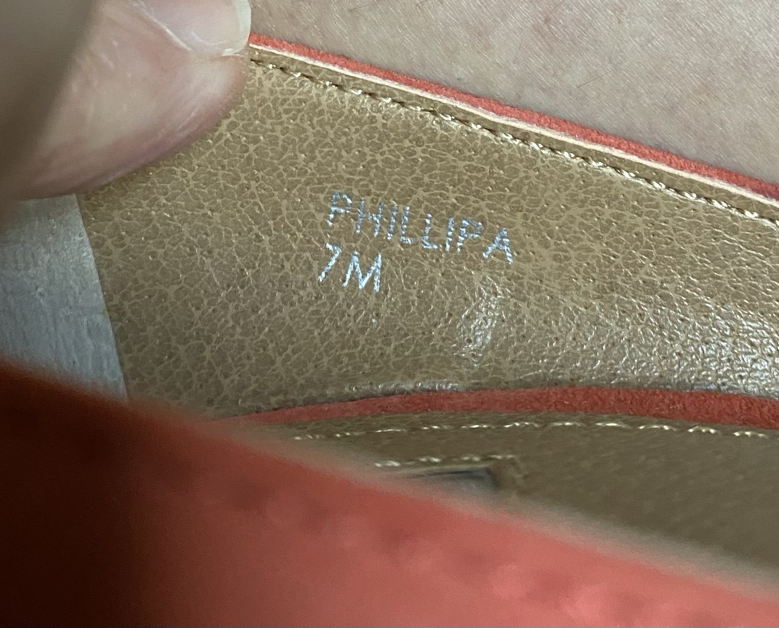 Tahari Phillipa Suede Salmon/ Dark Pink Stilettos 3”High Heels 7M NEW w/o Box