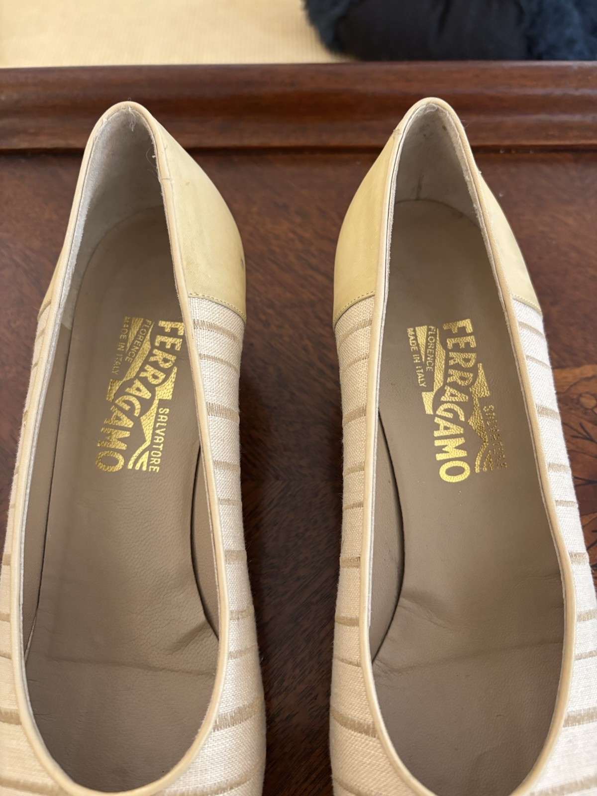 Salvatore Ferragamo Vintage Pumps Cream Beige Striped Canvas Leather Size 10.5 B