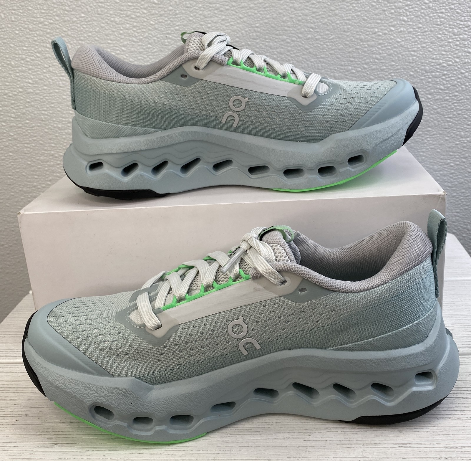 On Cloudsurfer Trail 2 Women’s 6.5 Chalk/Gardenia Max Cushioned Running Sneakers
