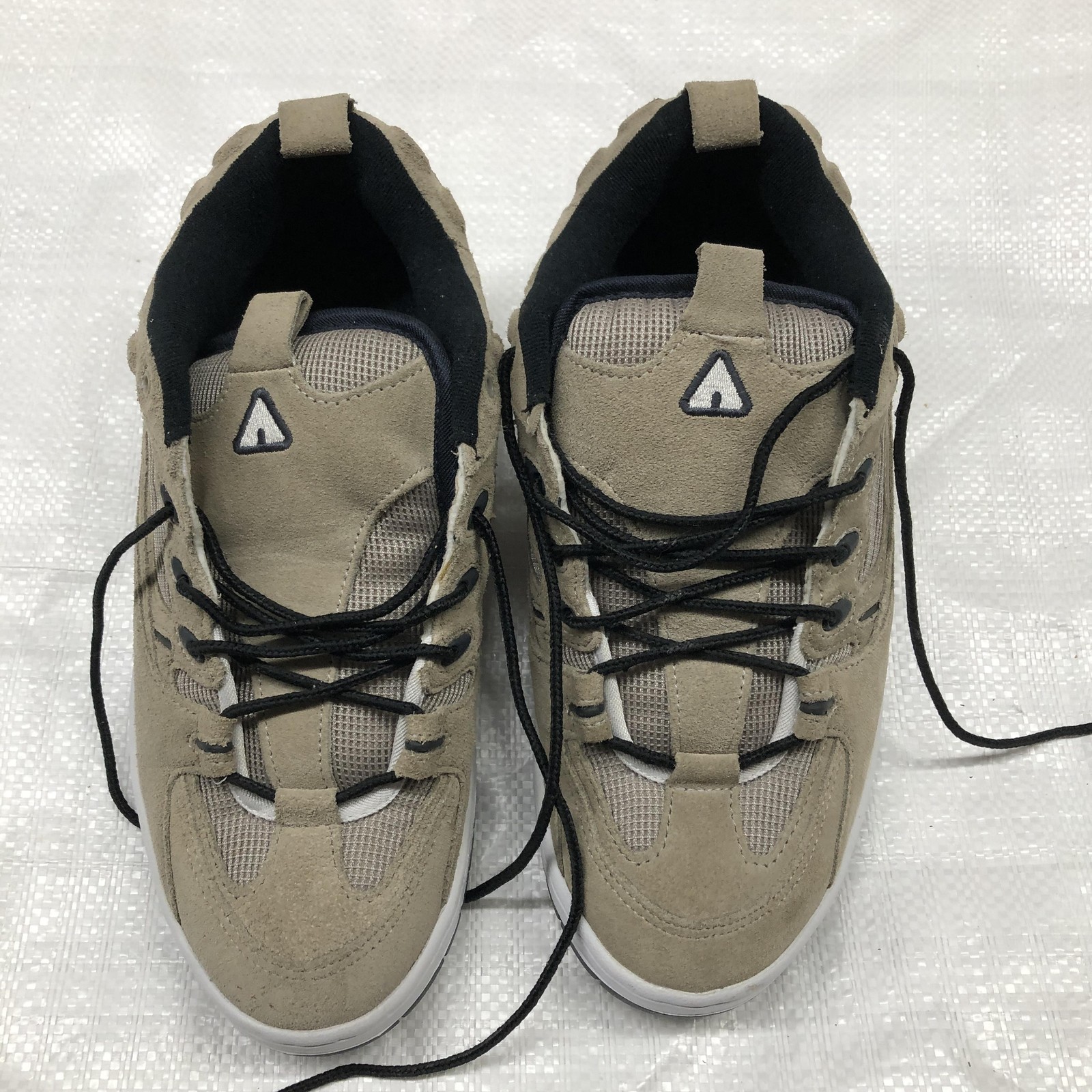 Airwalk Shoes Unisex Size 8.5 Beige Suede Low Top Skate Sneakers 1012132