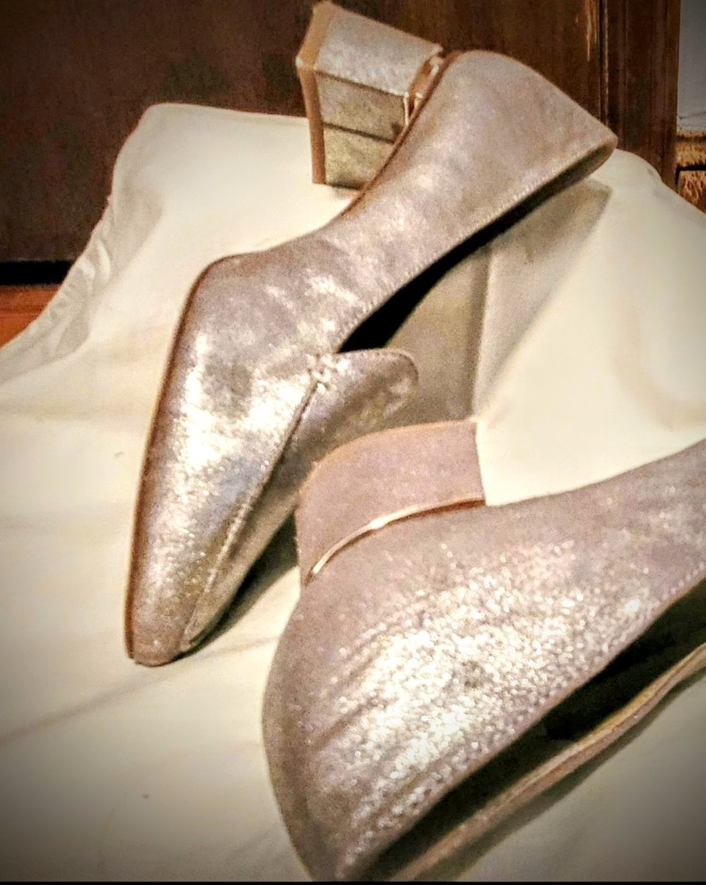 Enzo Angiolini Womens Denna Gold Pumps Size 8 (7794299)