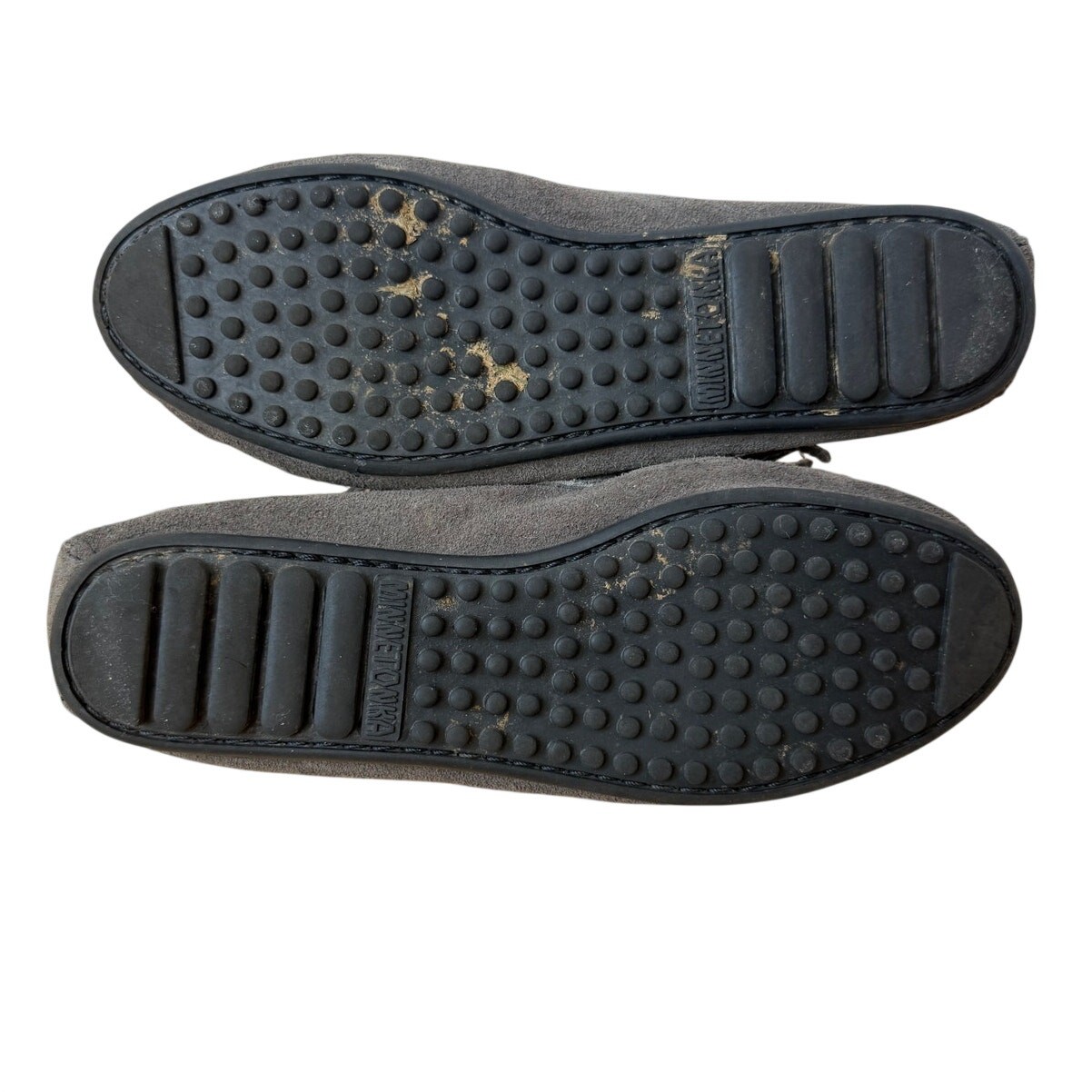 Minnetonka Suede Kilty Hardsole Moccasins Gray Rubber Sole Women’s Size 7.5