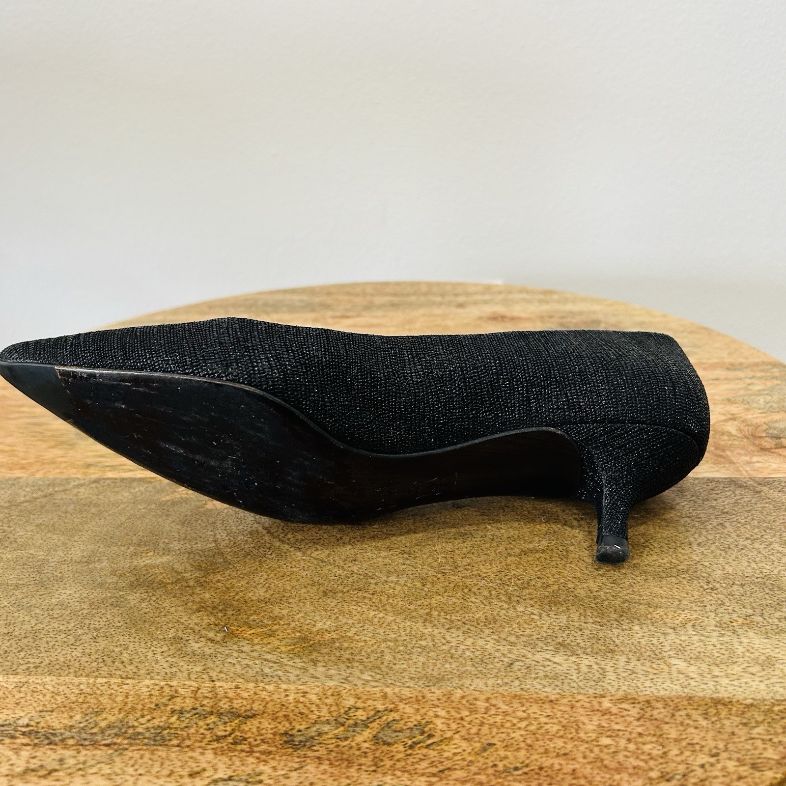Vintage 1990s Black Stuart Weitzman Textured Poco Kitten Heels Size 8.5