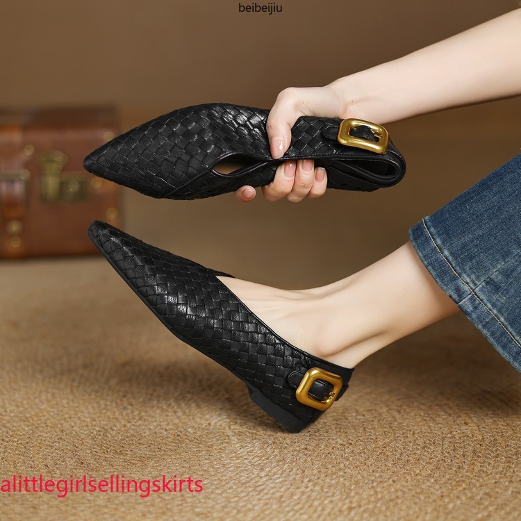 Women’s Flats Slip on Loafers Leopard Weave Alligator Pattern Pointy Toe Shoes