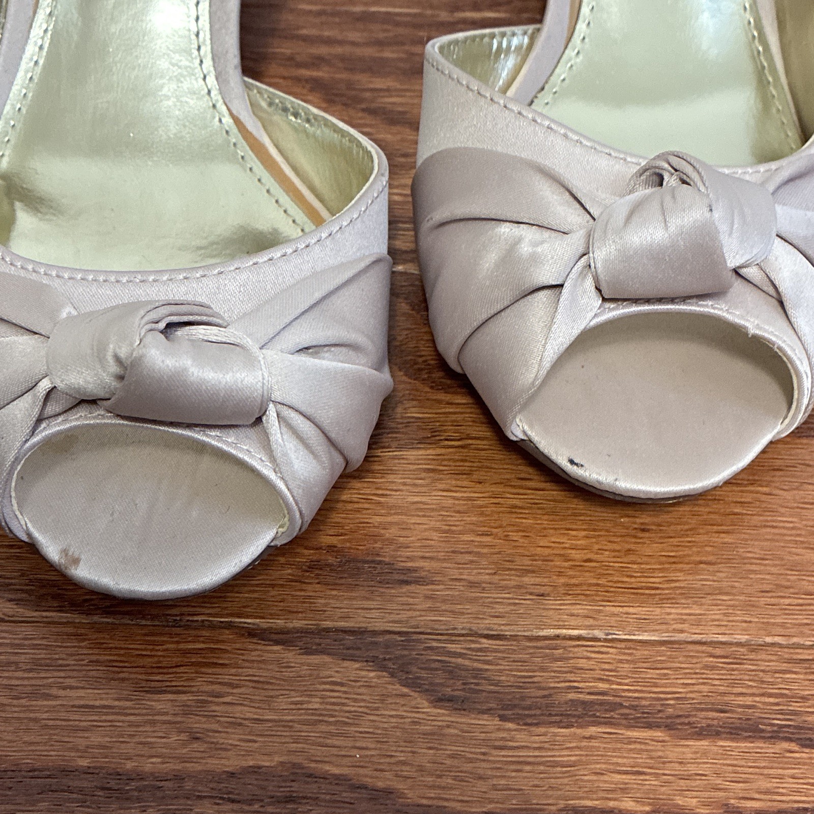 Kelly & Katie Peep Toe Bow Stiletto Pump Slip On Beige Leather Sole 7M 37