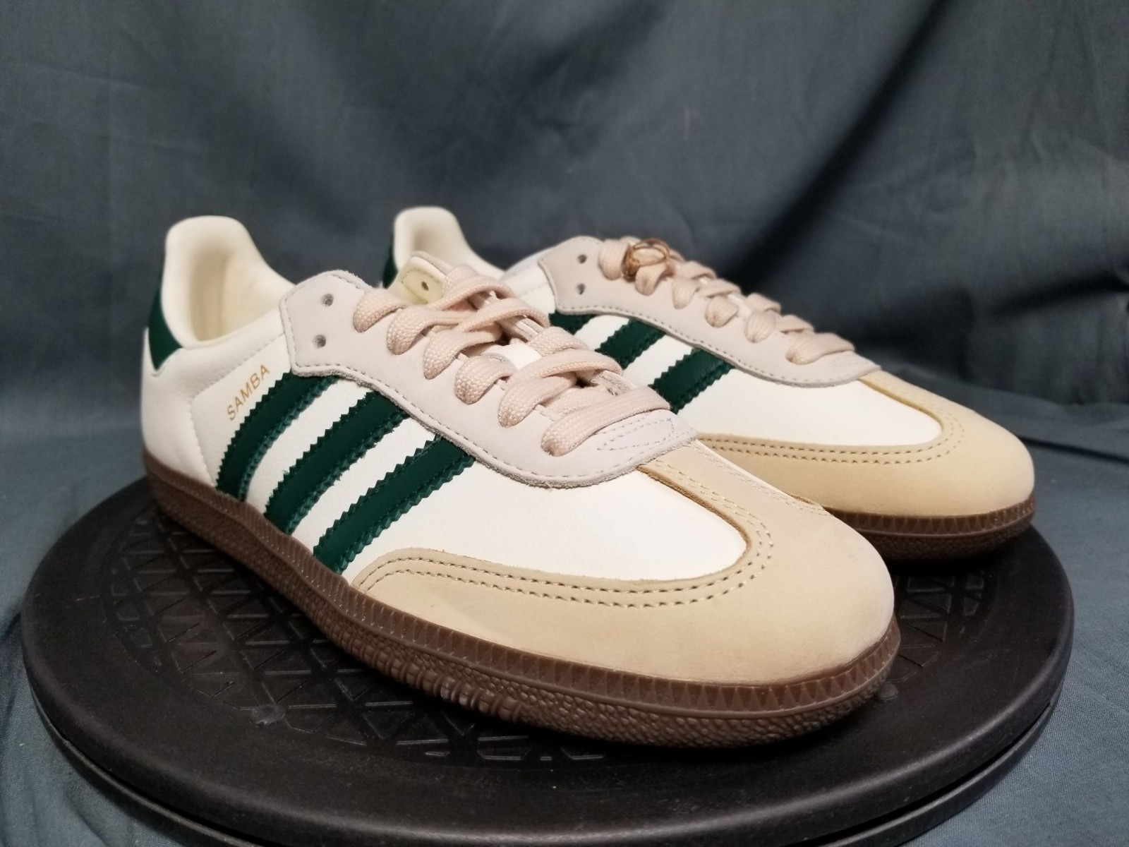Adidas Samba OG Sneakers Off White Green Sand JR8843 Women’s Size 6 NEW NO BOX!