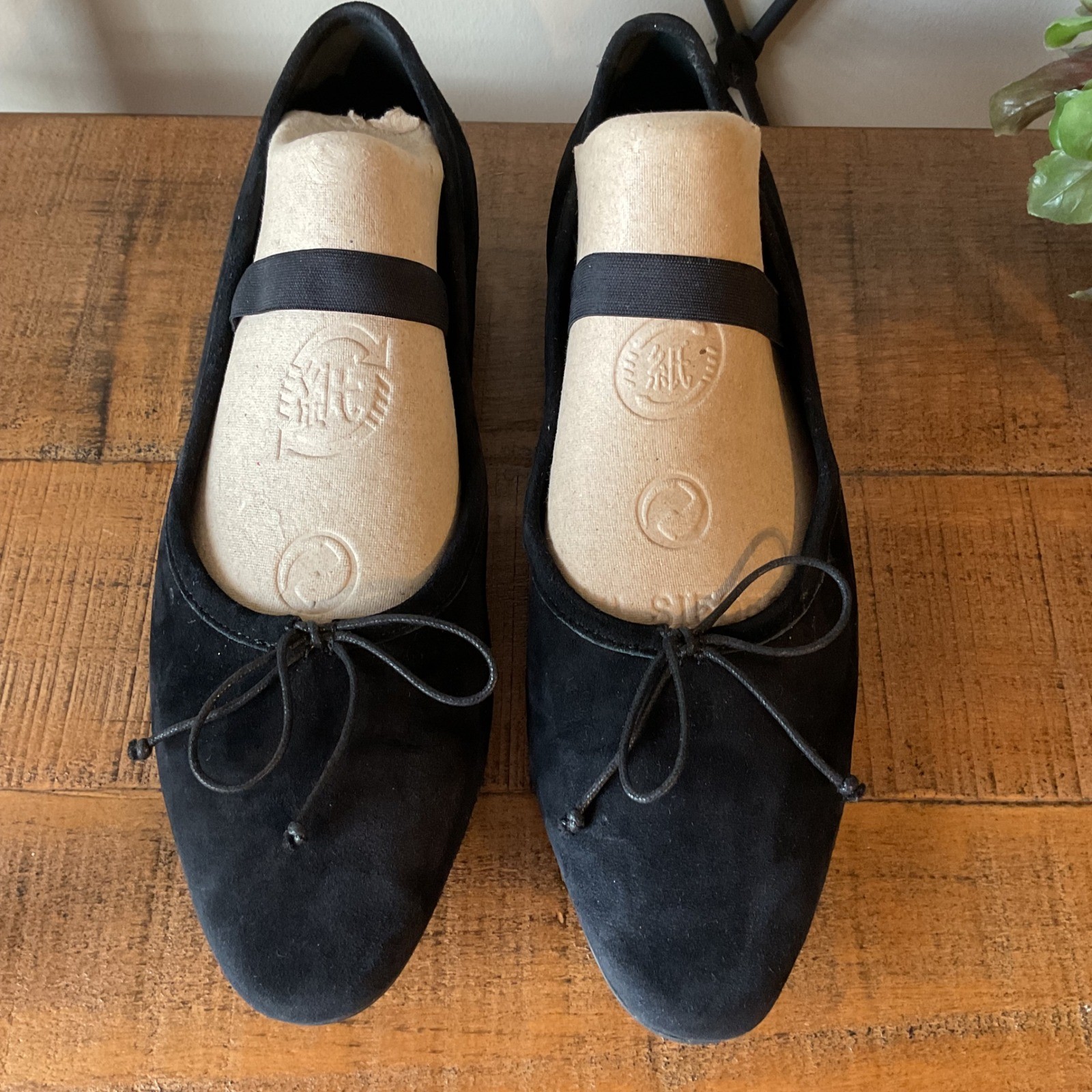 A. Soliani Como Strap Black Suede Mary Jane Ballet Flats Size 38.5 Made in Italy