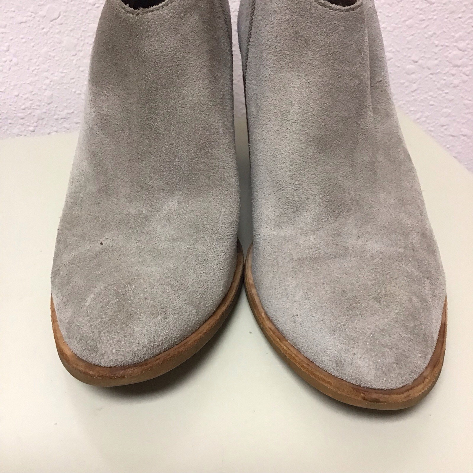 Jeffrey Campbell Kamet Neutral Taupe Bootie Sz 8 Stacked Wooden Heel