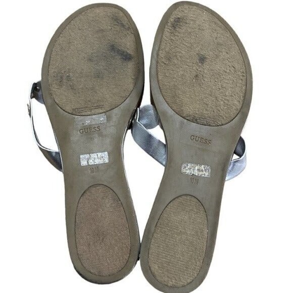 Guess Joyride sandals Scalloped Silver women 10M Beach Vacation Casual Cruise