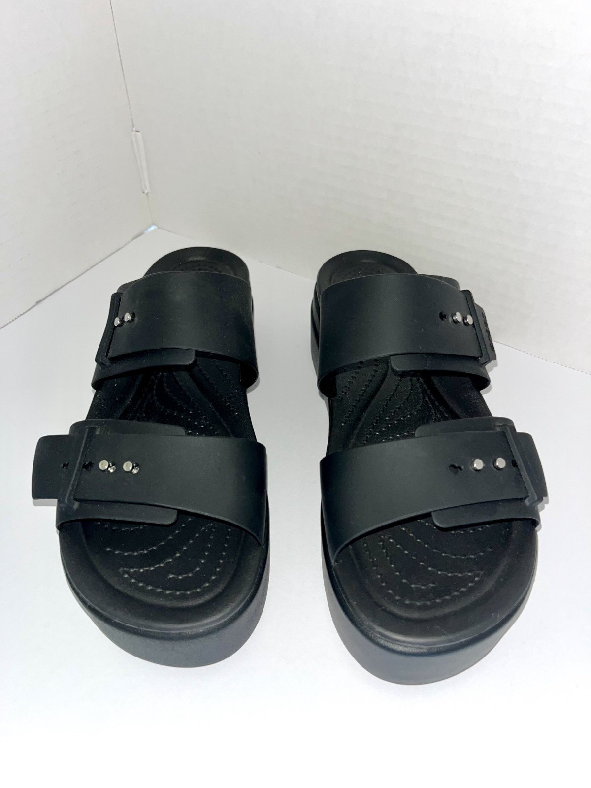 Crocs Women’s Brooklyn Black Low Wedge Platform Comfort Sandals LiteRide Size 9