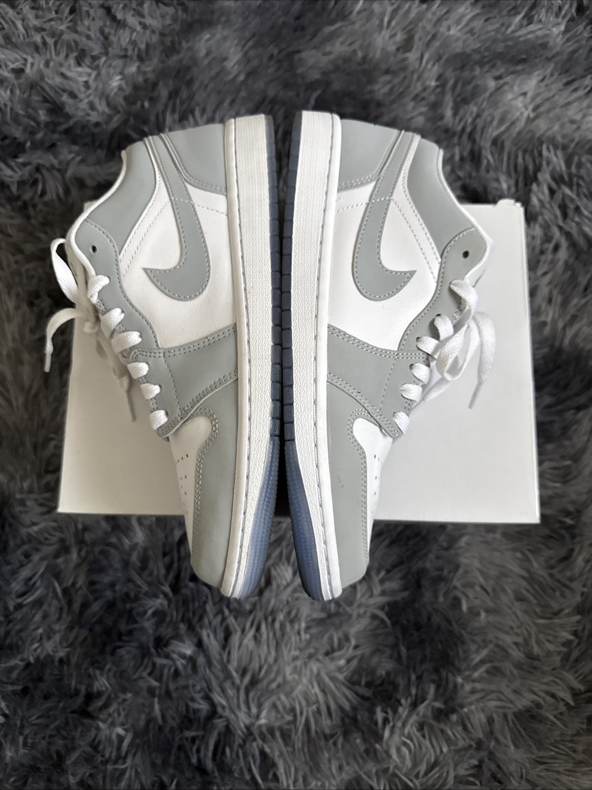 Size 9.5 – Jordan 1 Low White Wolf Grey W