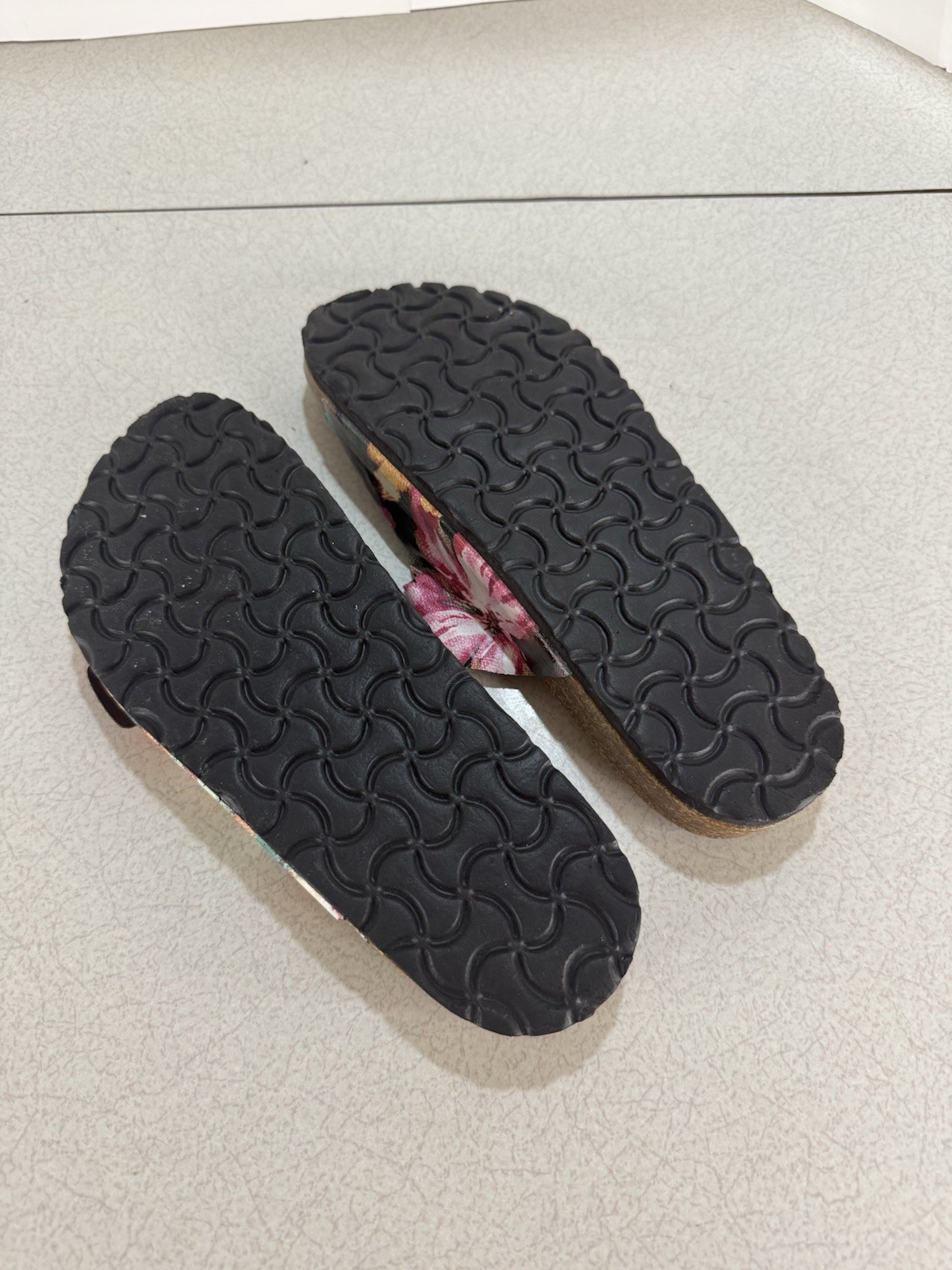 Unionbay Floral Summer Sandals – Size 7
