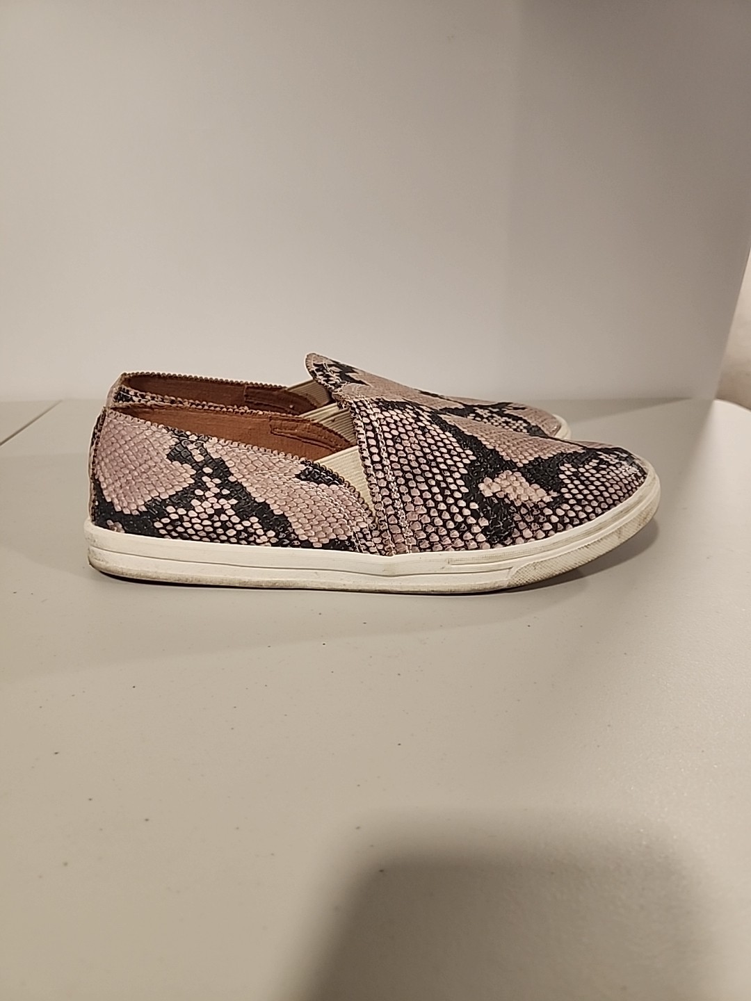 Sun + Stone Snakeskin Print Mariam Sneakers Size 8.5