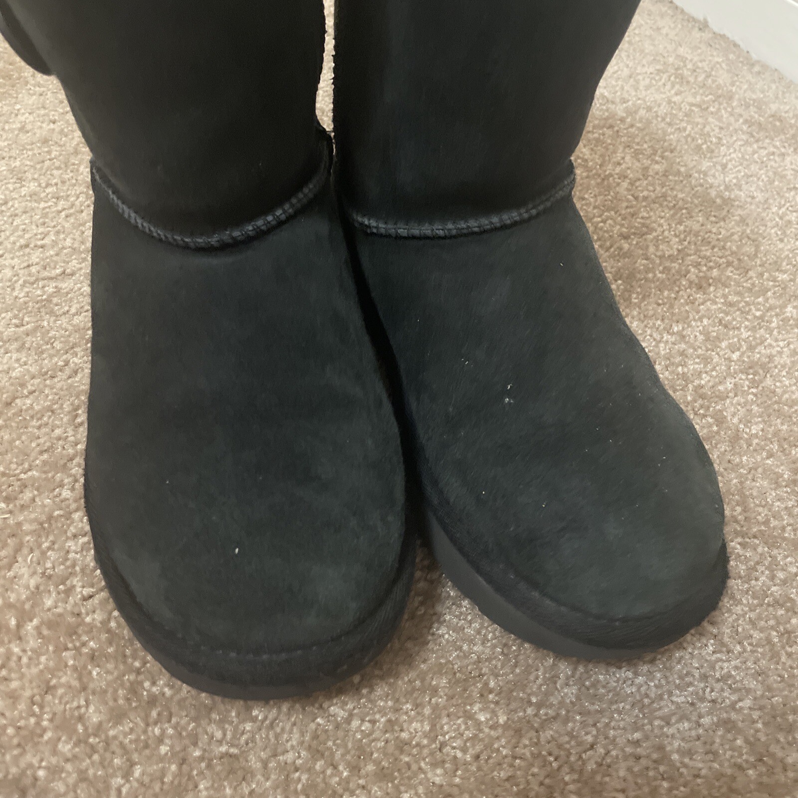 UGG Australia Bailey Button Black Leather Women’s Boots Size 7 S/N 5803