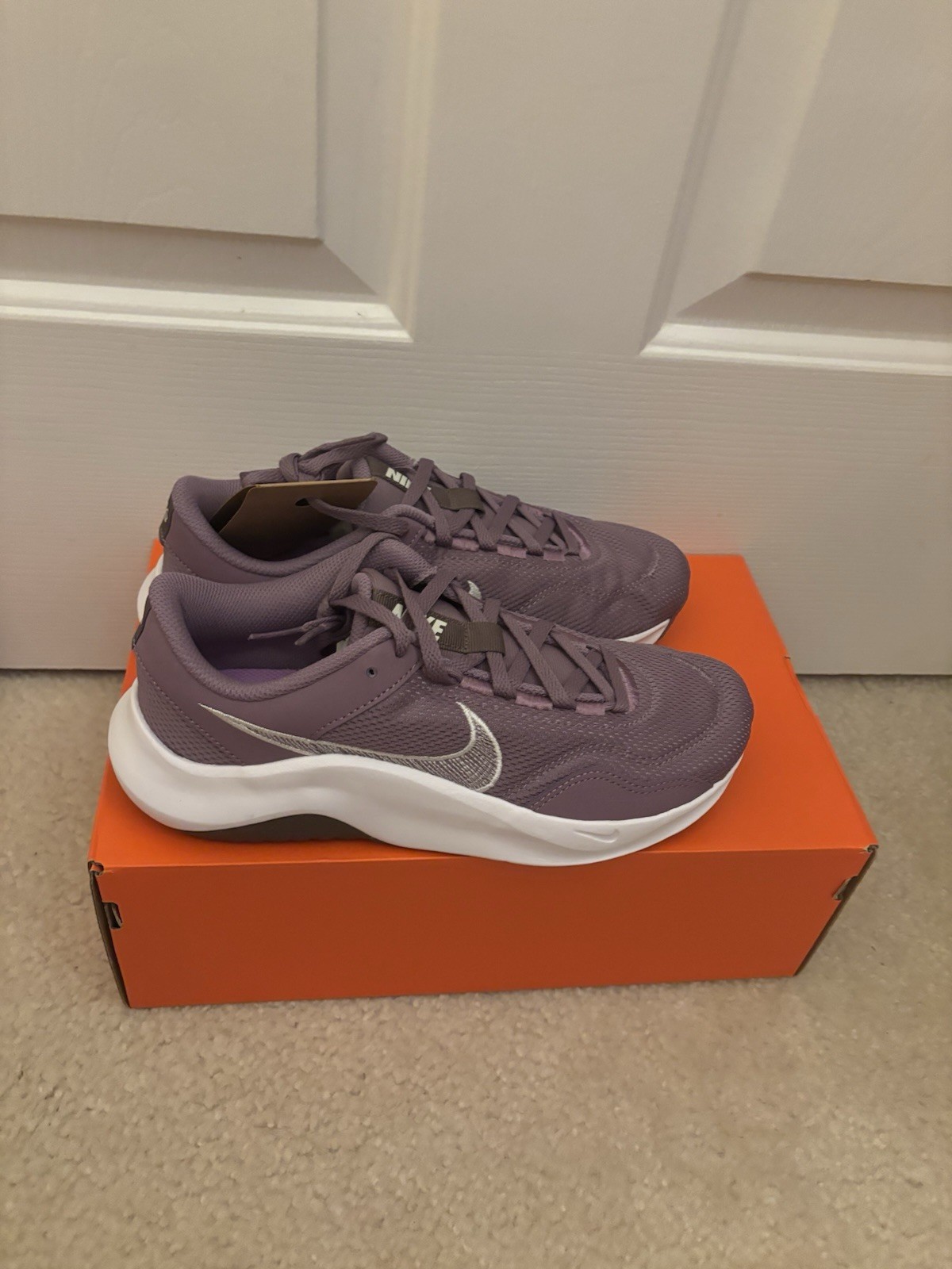 Nike Legend Essential 3 NN Violet Plum Purple Sneakers DM1119-500 Womens Size 9