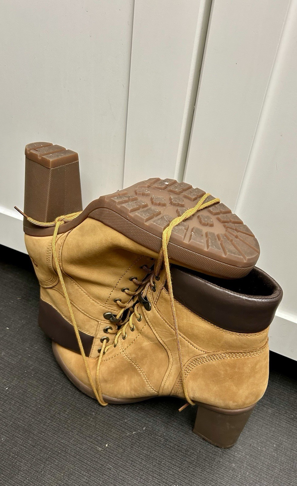 NEW Timberland Women’s Tan/Brown Leather Ankle Bootie Lace-Up Rubber Sole