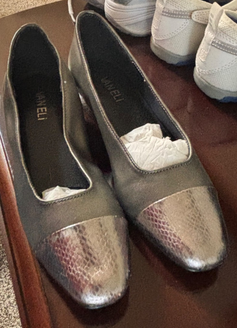 vaneli women’s shoes size 6.5, 4 pair.