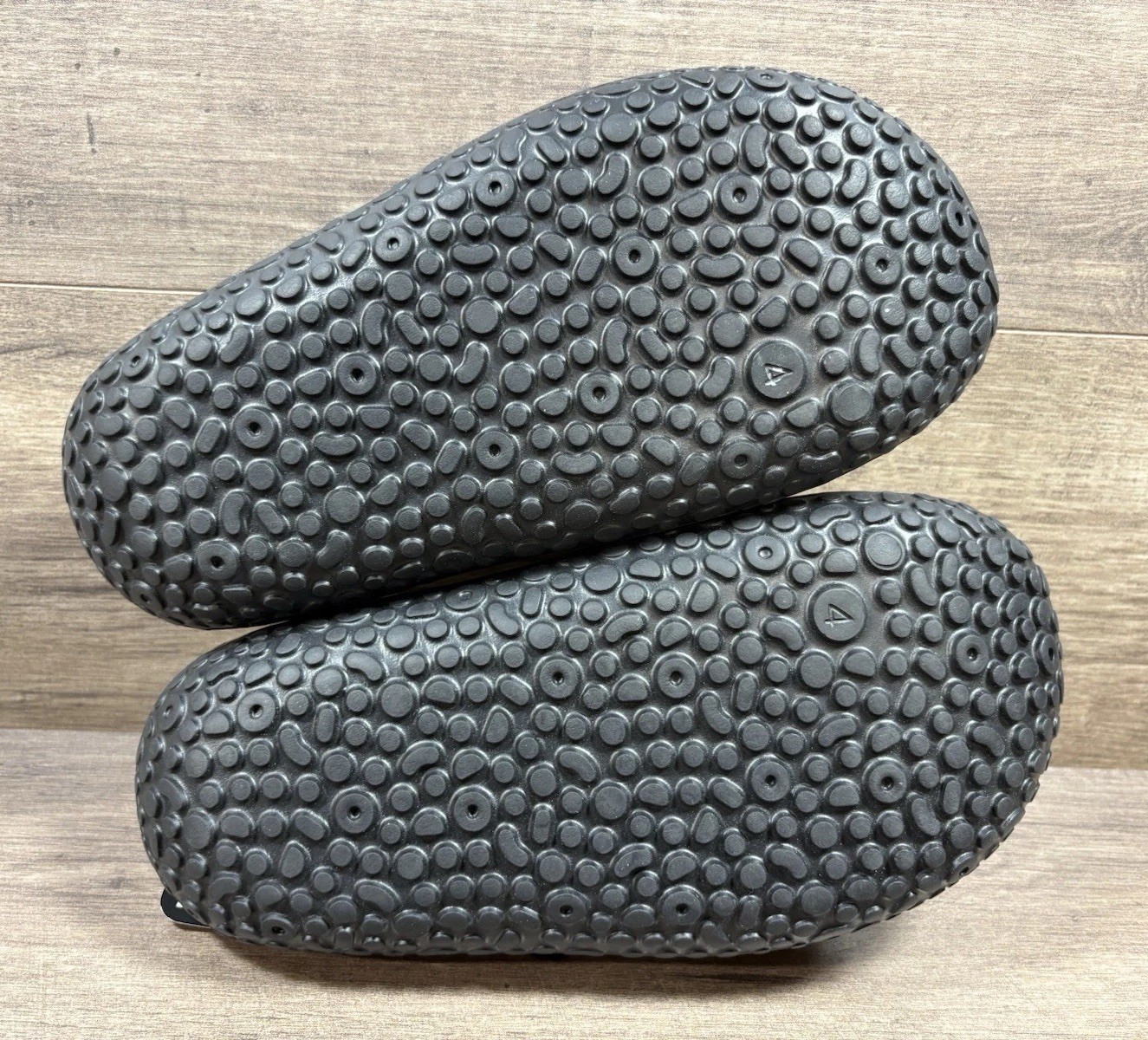 Allbirds Unisex Sugar Sliders Slide Sandals Black Eco Friendly Size W 6 M 4