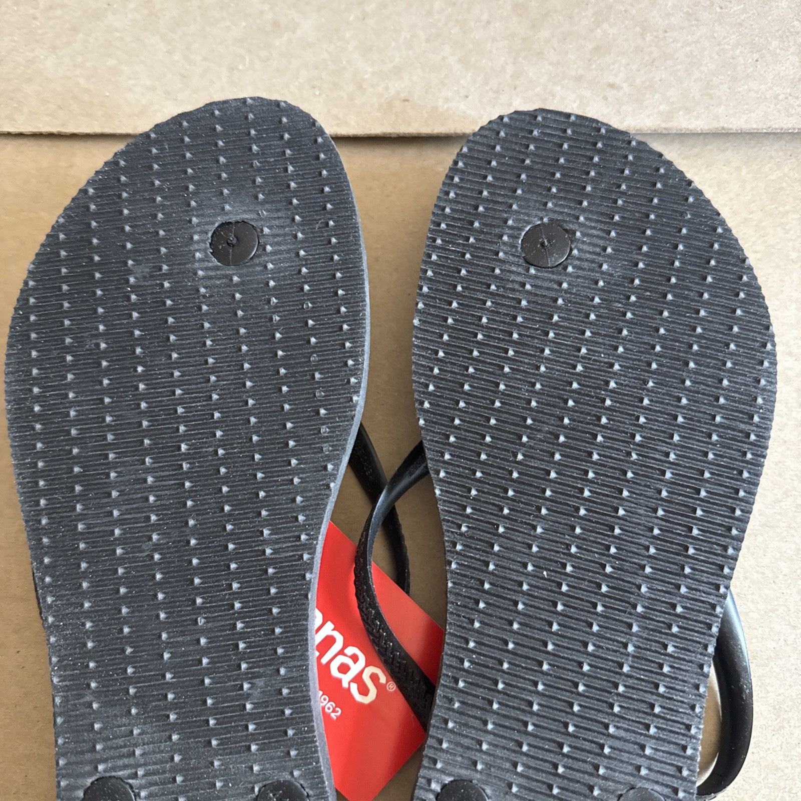 Havaianas Slim Black Geometric White Chevron Gold Circles EU 41/42 – New