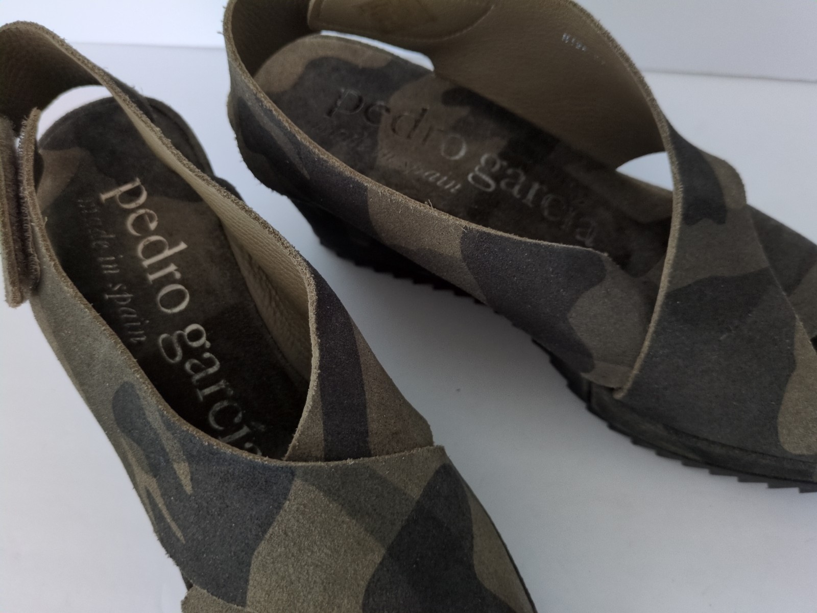 PEDRO GARCIA Federica Camo Platform Wedge Sandal SUEDE size 37.5 (KS5)