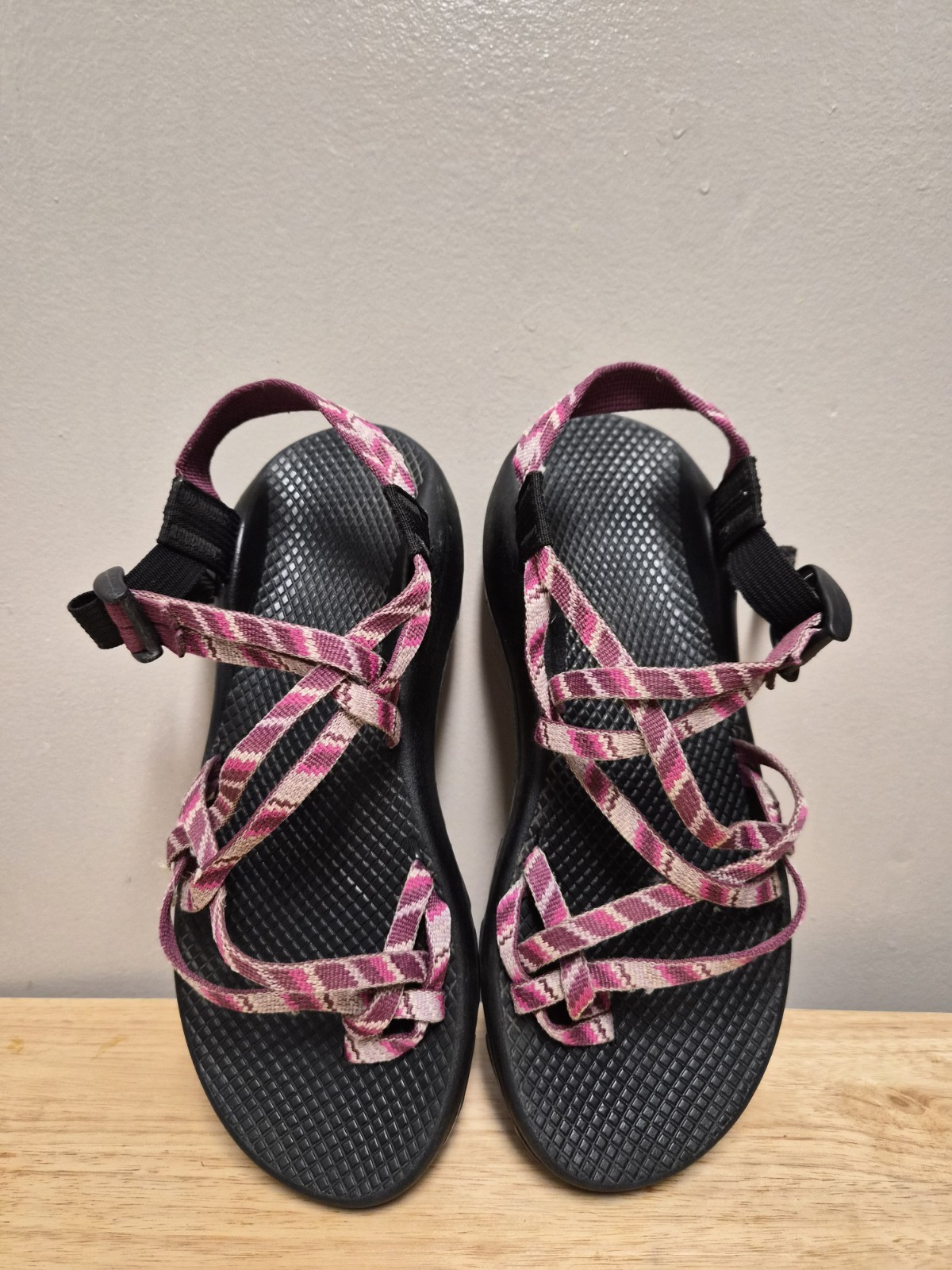 Chaco ZX/2 Classic Adjustable W9 Utility Sandal Pink Black Outdoor Shoes