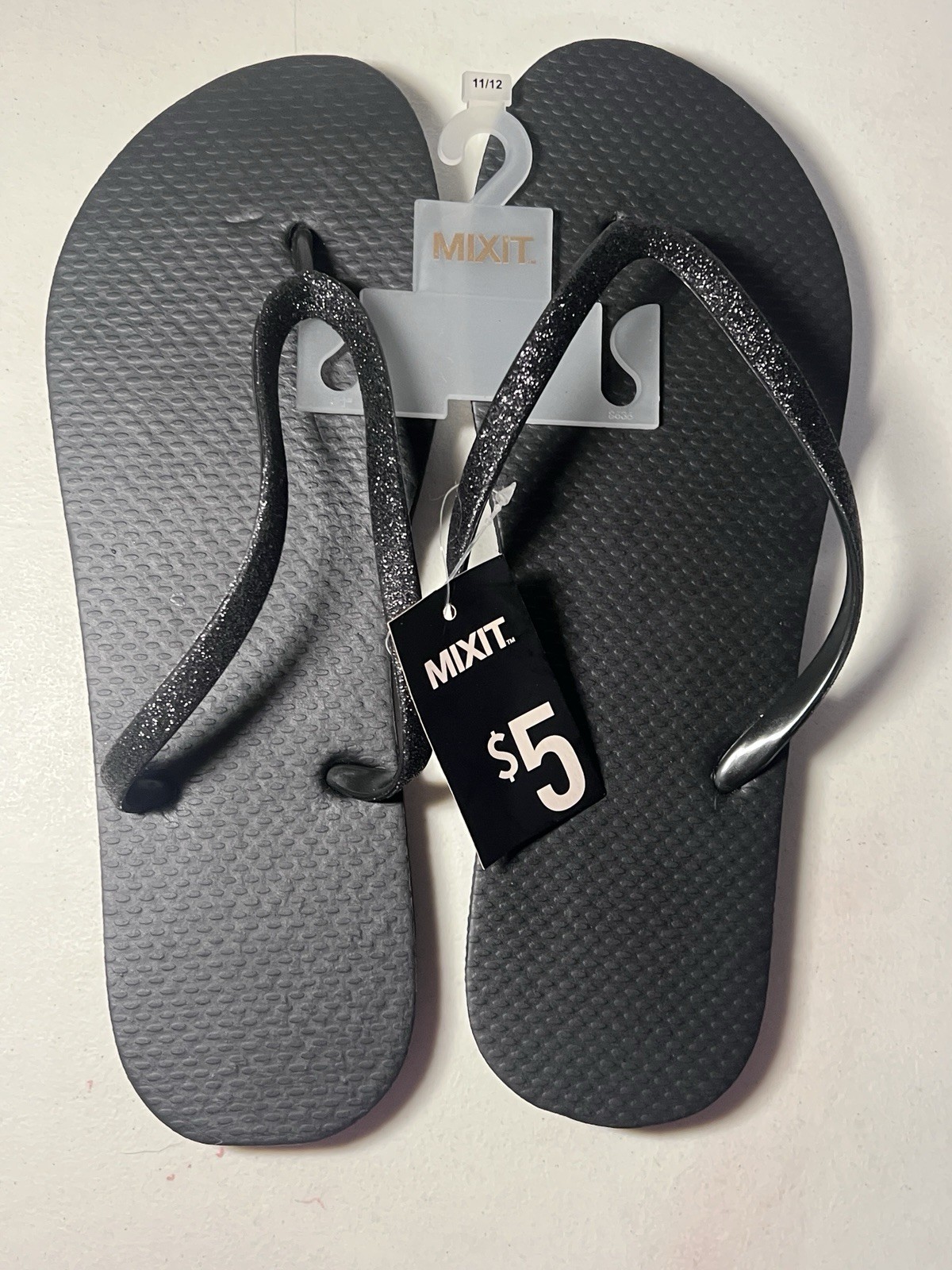 Lot 4 Mix it Flip Flips Women’s Size 11/12 New In Package With Tags