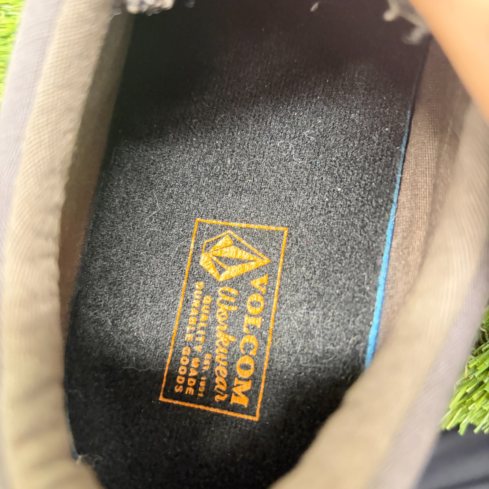 Volcom Chill Womens Size 7.5D Dark Gray White Composite Toe Safety Work Shoes