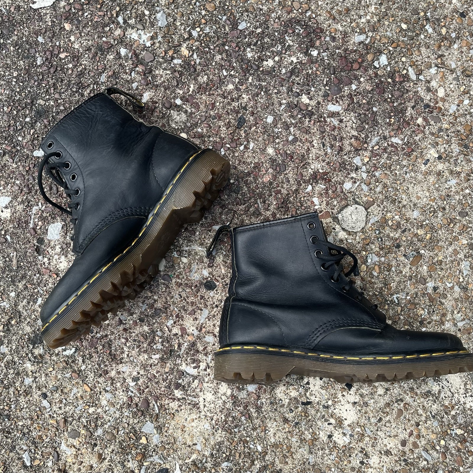 Vintage Dr. Martens 1460 Made England 80s Black Leather 8-Eye Boots UK 6 AirWair