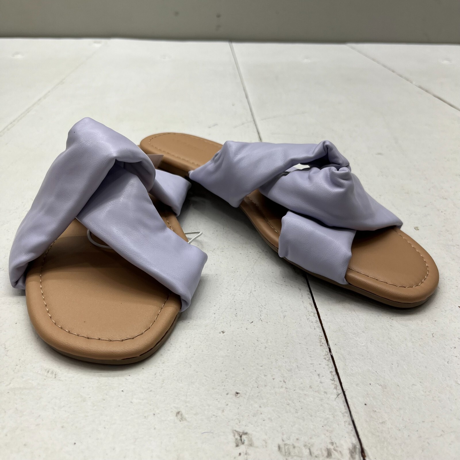 Old Navy Lavender Faux-Leather Soft Twist Sandals Women’s Size 11 NEW