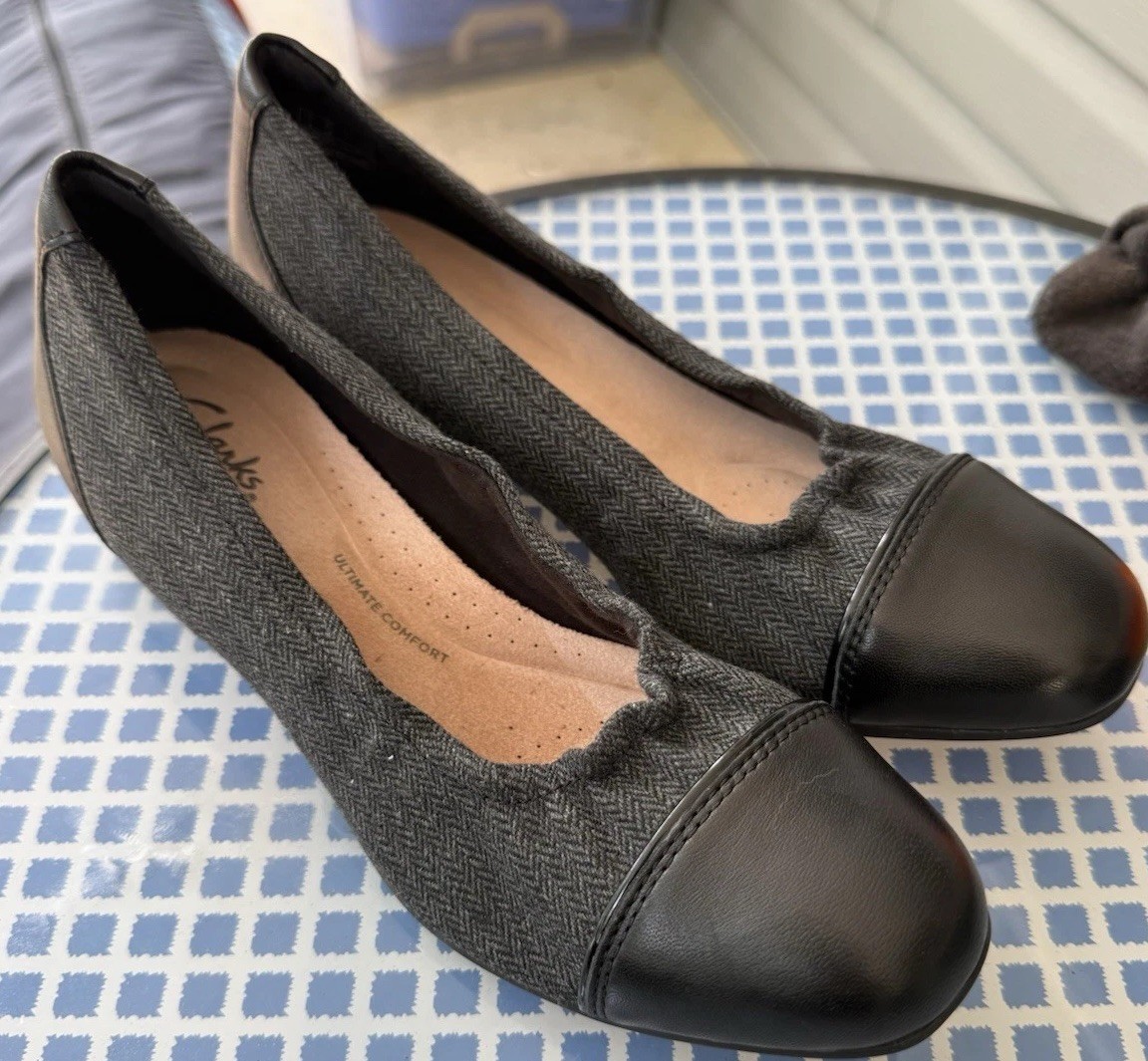 Clarks Collection Women’s Herringbone Cap Toe Slip-On Ballet Flats 6.5