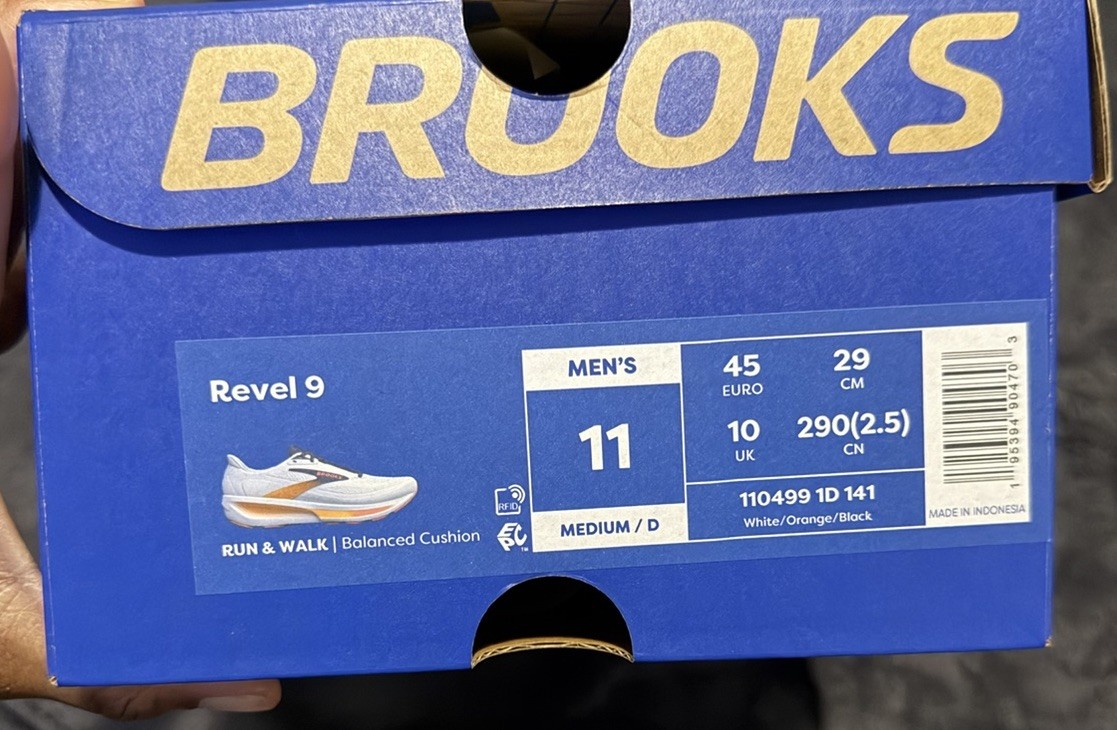Brooks Revel 9 Men’s Size 11 Low Top Lace Up Running Shoes White/Orange/Black