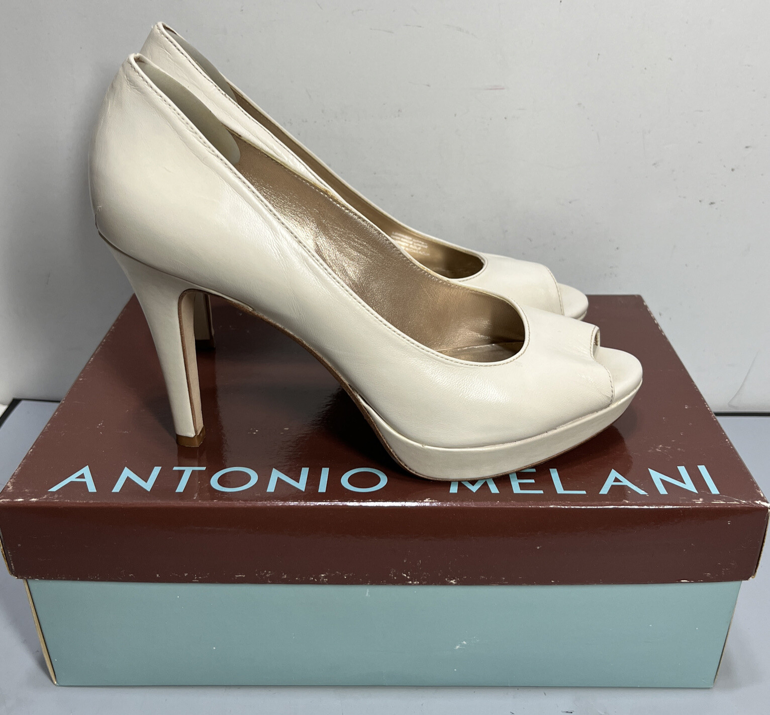 Antonio Melani Open Toe Pumps Size 7 M Color: Rice EUC
