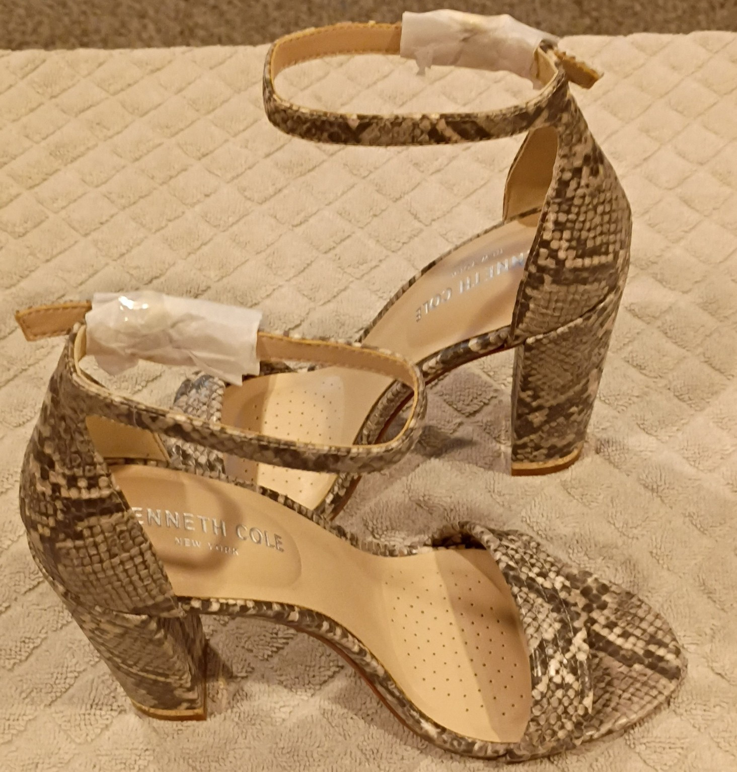 Kenneth Cole Beige/Brown Snake Print Strappy Block Heel Sandals Open Toe 5.5