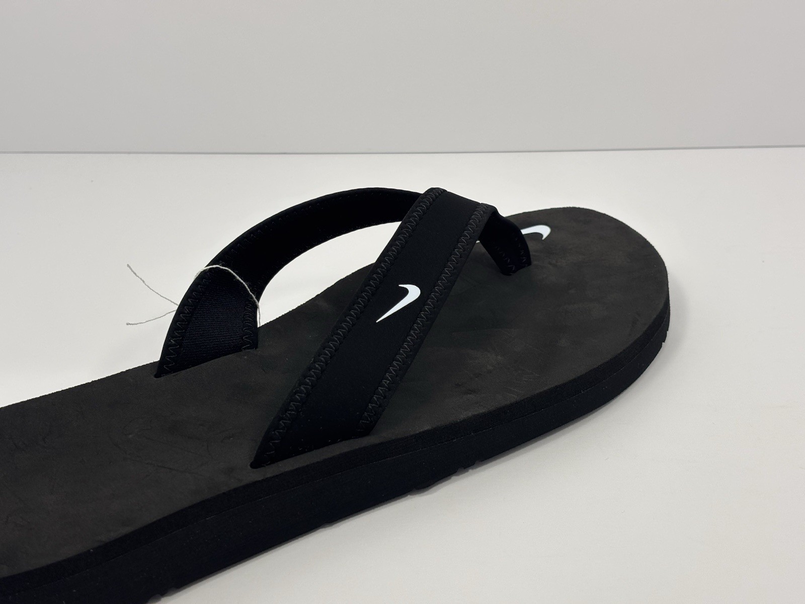 Size 12 Women Nike Celso Thong Sandals 314870-011 Defect Mark on Foam/Bent Bands