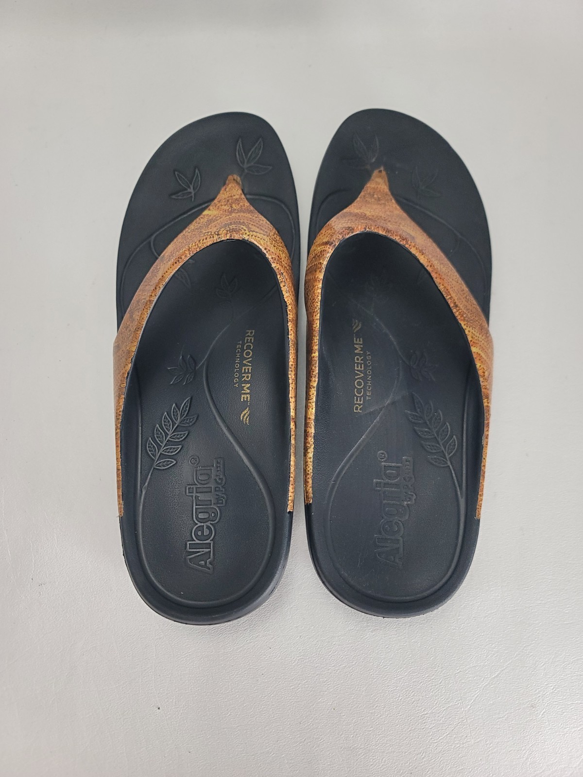 Alegria Ode Black Charmed Recovery Thong Sandals Womens Size 38 7.5-8 NEW