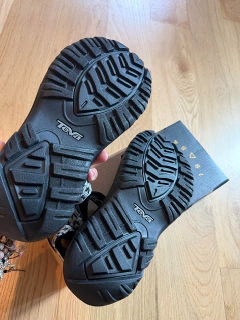 NIB Teva Womens Hurricane 4- Size 7 Color: Triton Griffin
