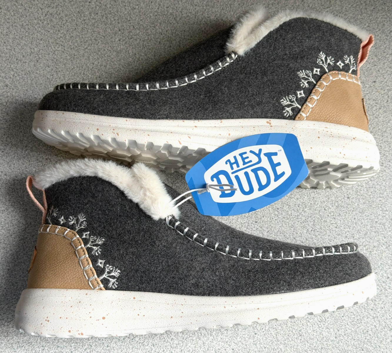 NEW w/ tags Hey Dude Denny Wool Faux Shearling Women’s Casual Shoes, Walnut, W10