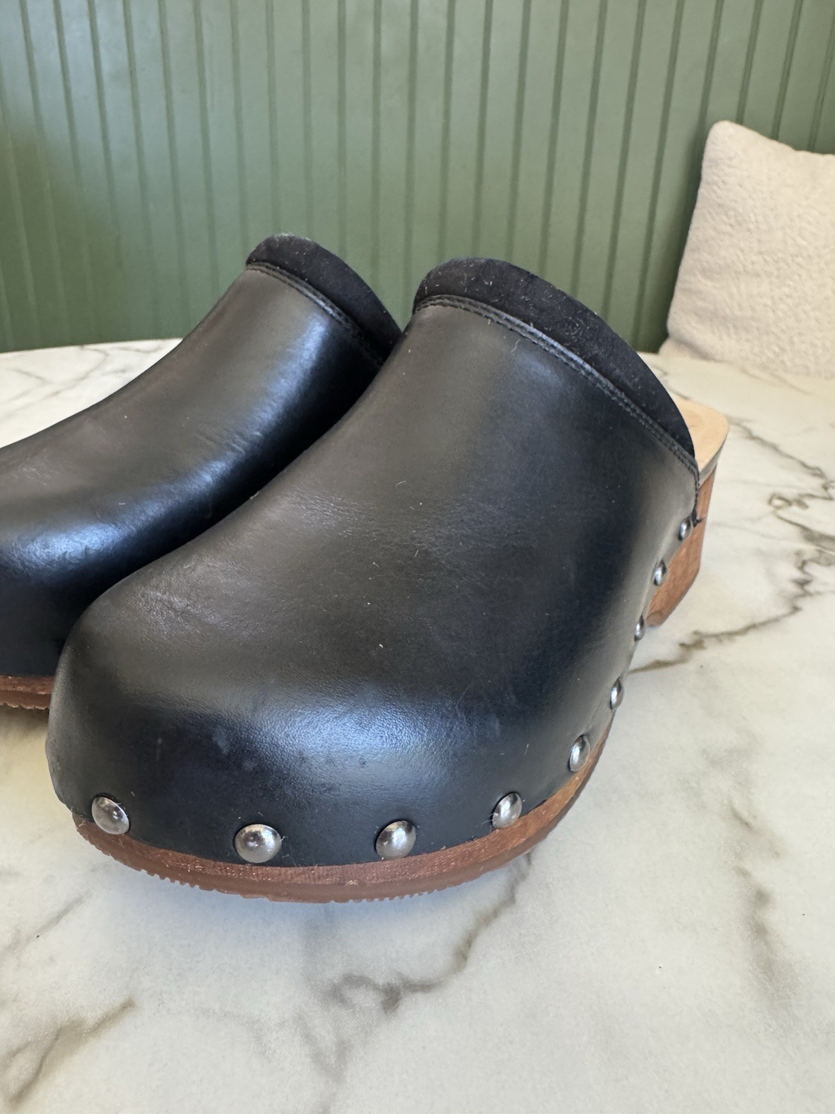 Dansko Clogs Full Grain 39 Black Leather Studded Block Heel Mule