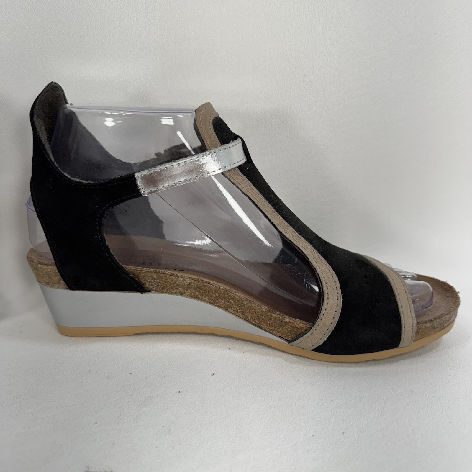 Naot Wom Sand Black Tan Silver Wedge Sandals Women’s EU 37/ US 6-6.5