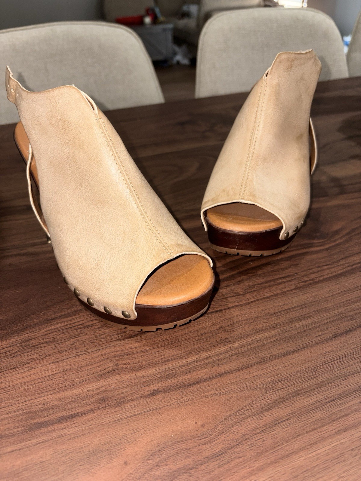 Torrid Leather Beige Slingback Peep Toe Sandals Studded Buckle, Women’s 7