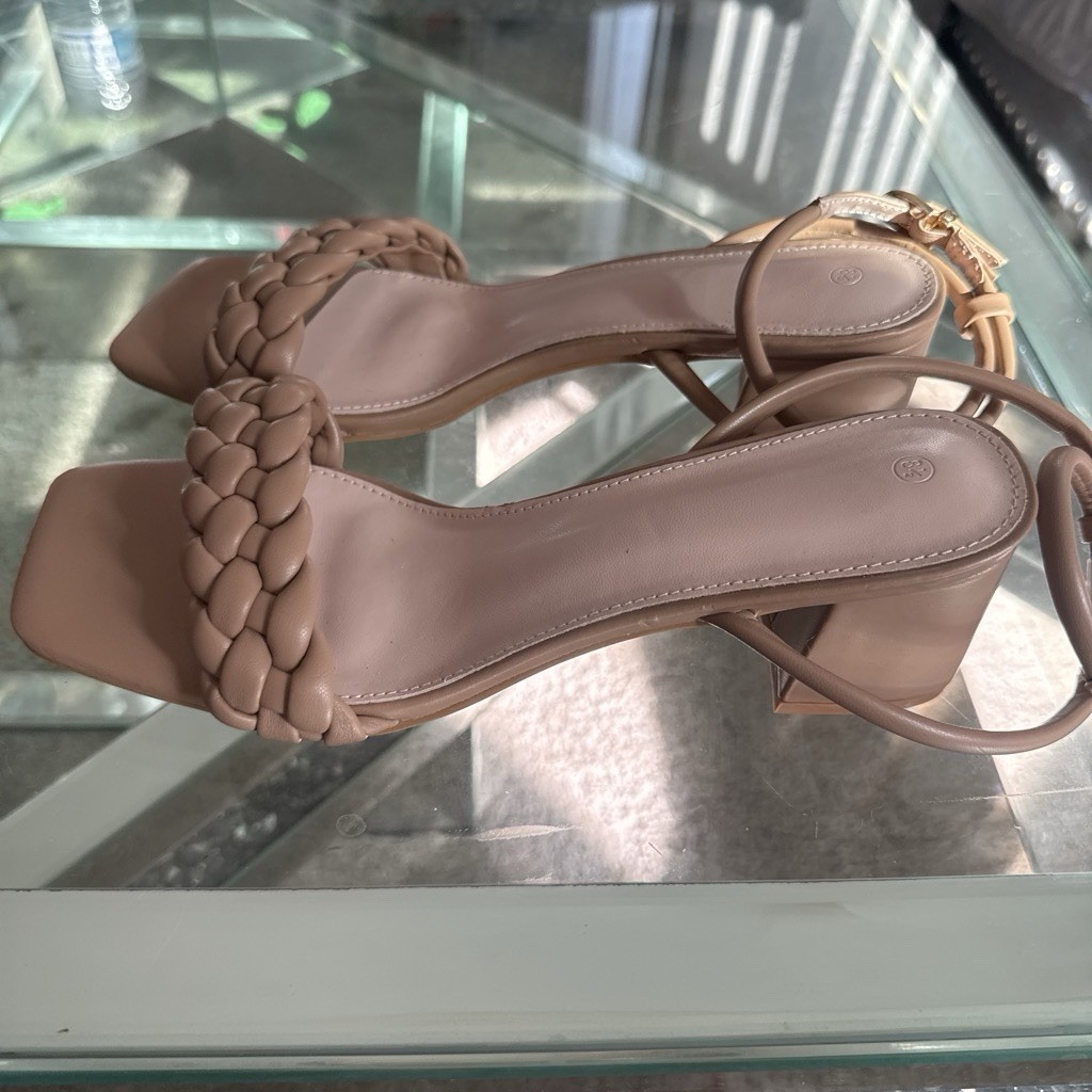 Women’s Beige Braided Strappy Block Heel Sandals Square Toe Ankle Strap 8.5