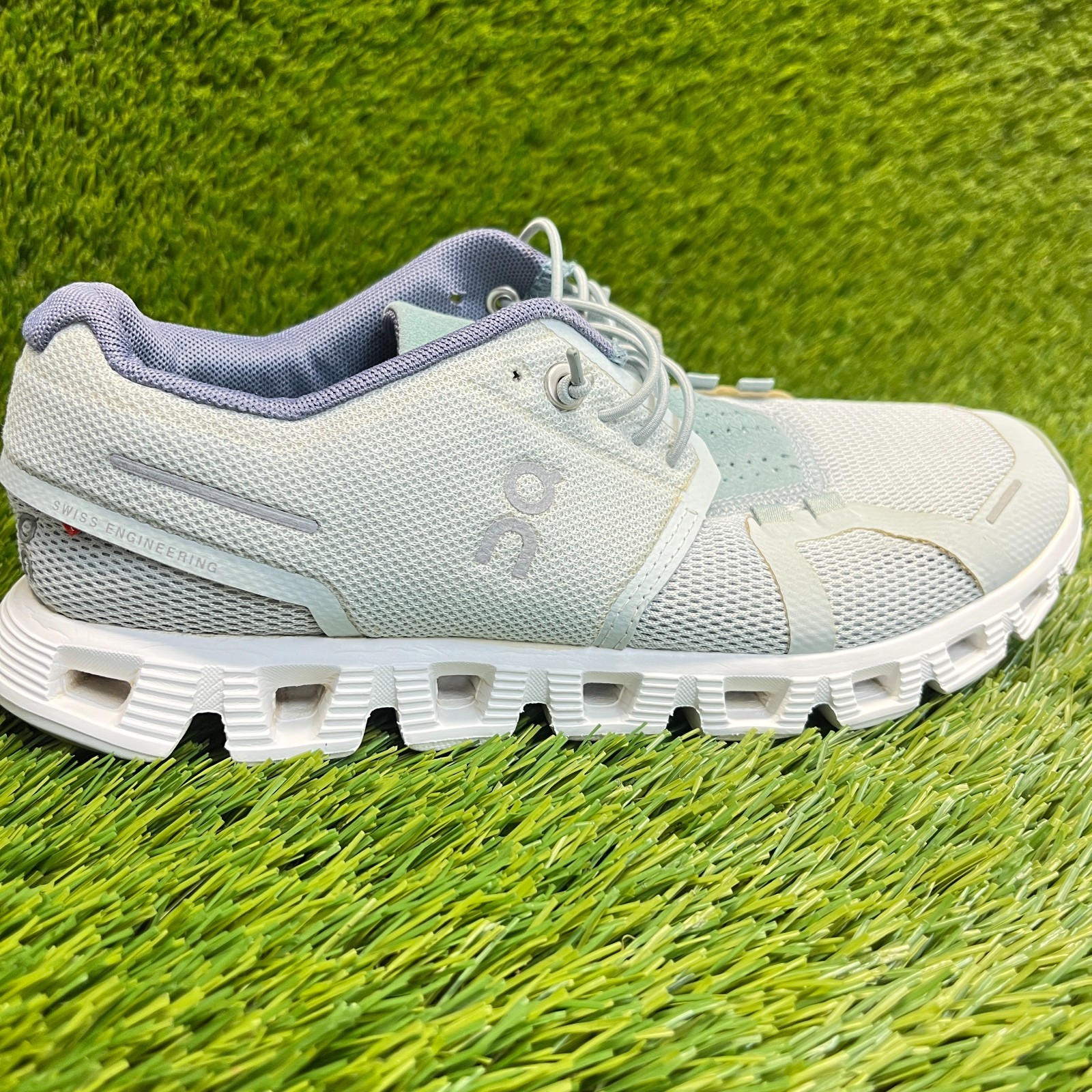 On Cloud 5 Womens Size 6.5 Green White Athletic Running Walking Shoes Sneakers