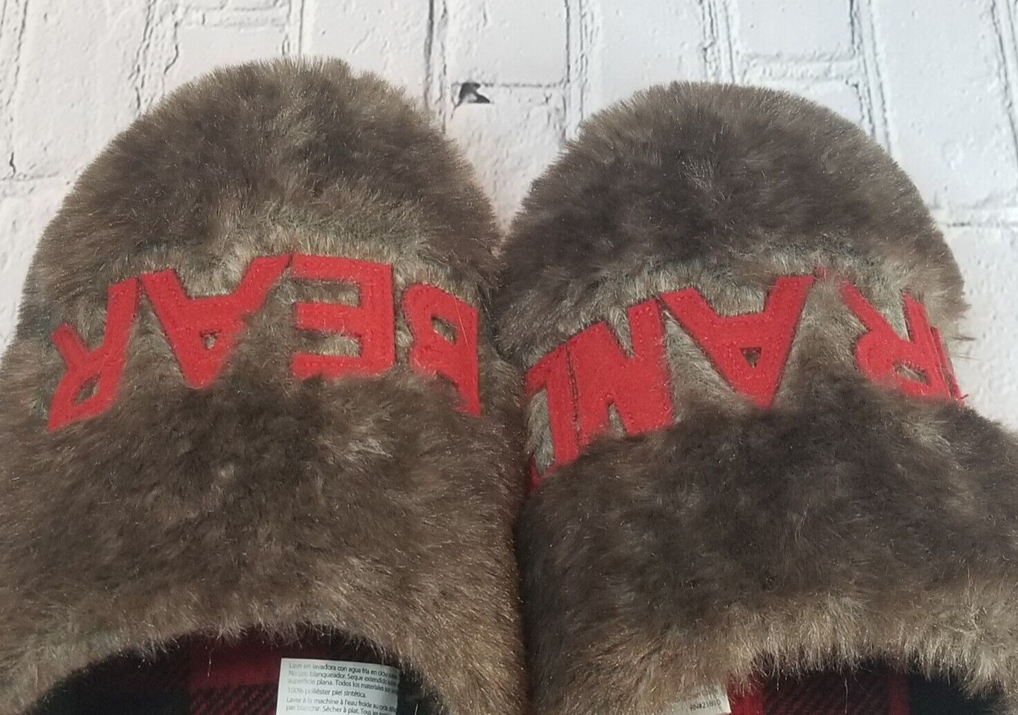 Dearfoams Grand Bear Slippers Unisex Faux Fur Red Blk Buffalo Check W11-12 M9-10