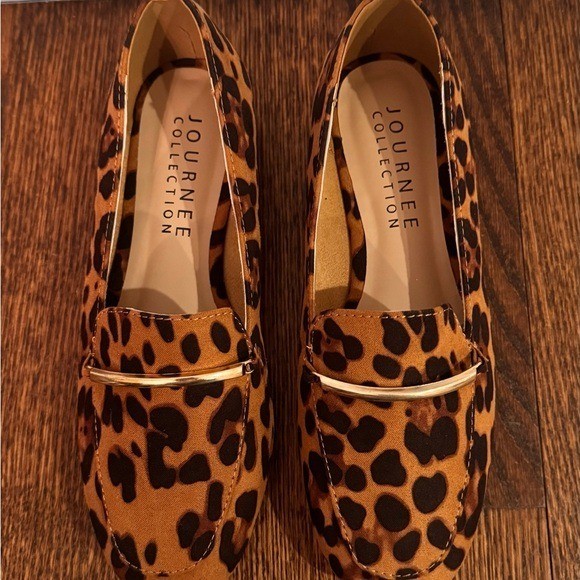 Journee Collection Women’s Wrenn Loafer Size 6.5