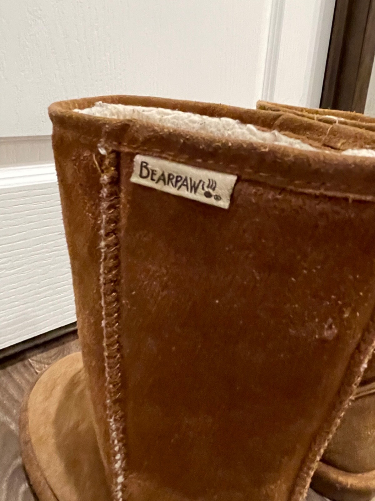 BEARPAW 608 W Emma Short Hickory Womens Casual BOOTS Size 9 M