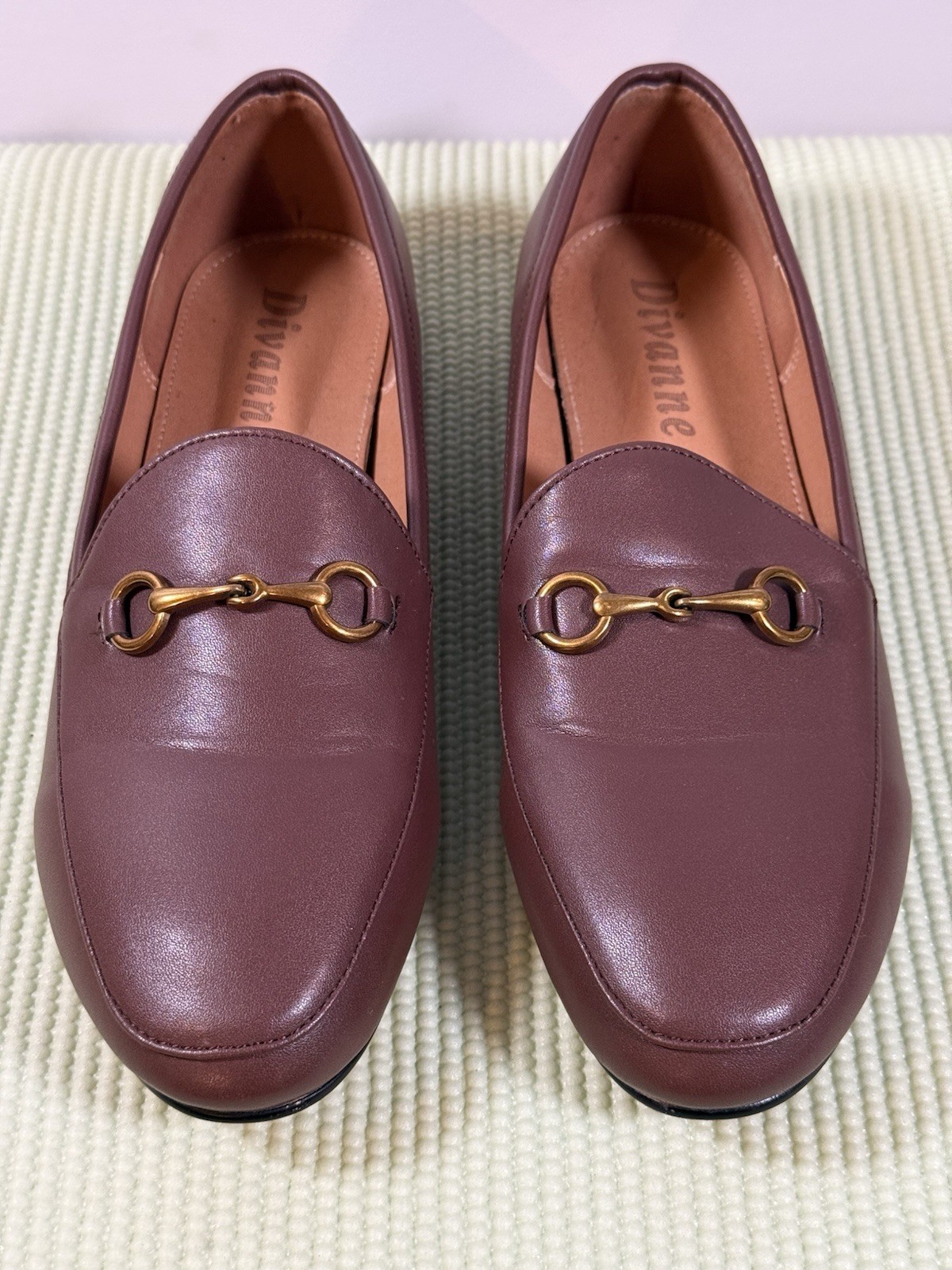 Divanne Brown Leather Loafer 10 Gold Buckle Preppy Classic Casual Comfy Office